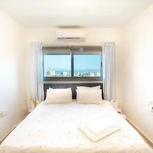 שקט מול הים דירה